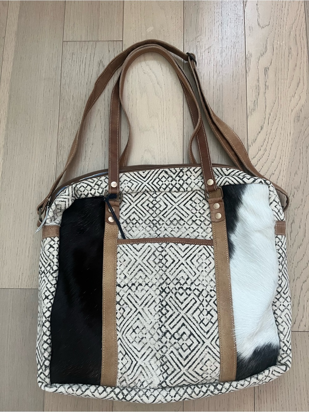 Chloe & Lex Mixed-Media Tote Bag – Geometric Canvas, Leather, & Hair-on-Hide